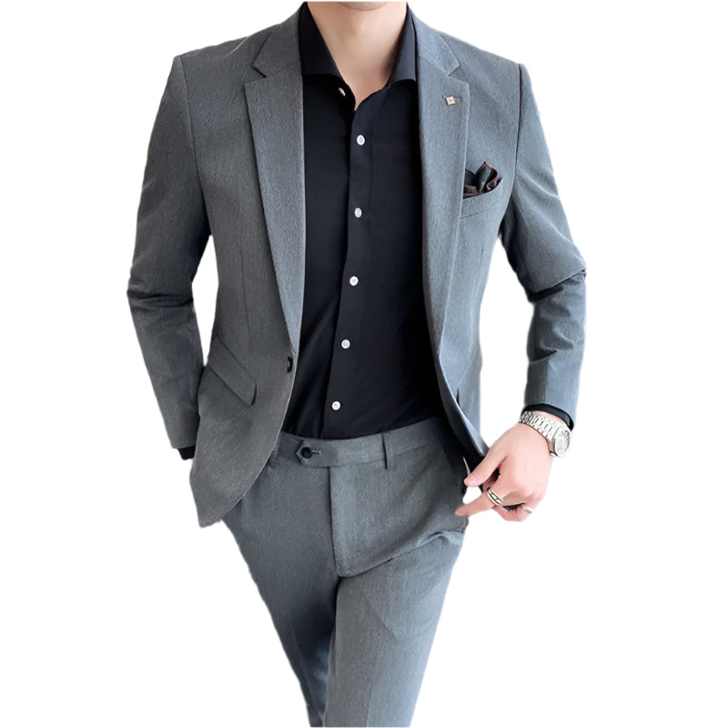 Timeless Suit with Tie Accent